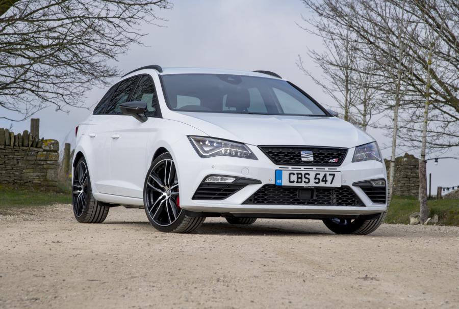  Seat Leon ST Cupra 300 2017 года  (UK) (фото 18 из 40)